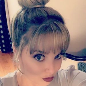 Meet your Posher, Rosalia